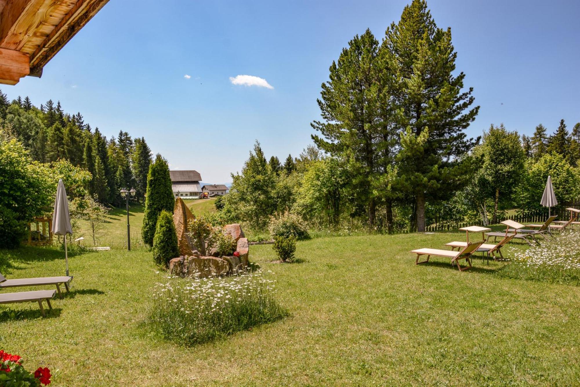 Berghotel Zum Zirm Collalbo Esterno foto