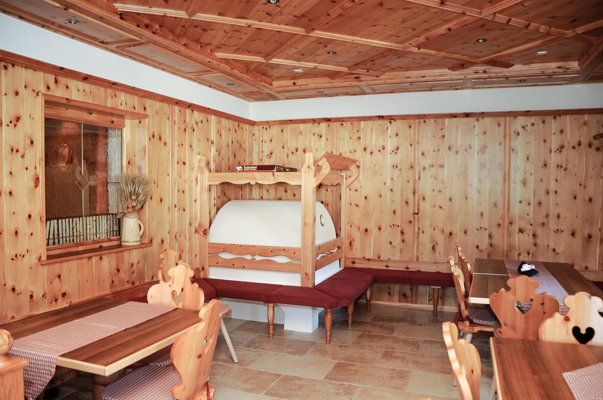 Berghotel Zum Zirm Collalbo Esterno foto