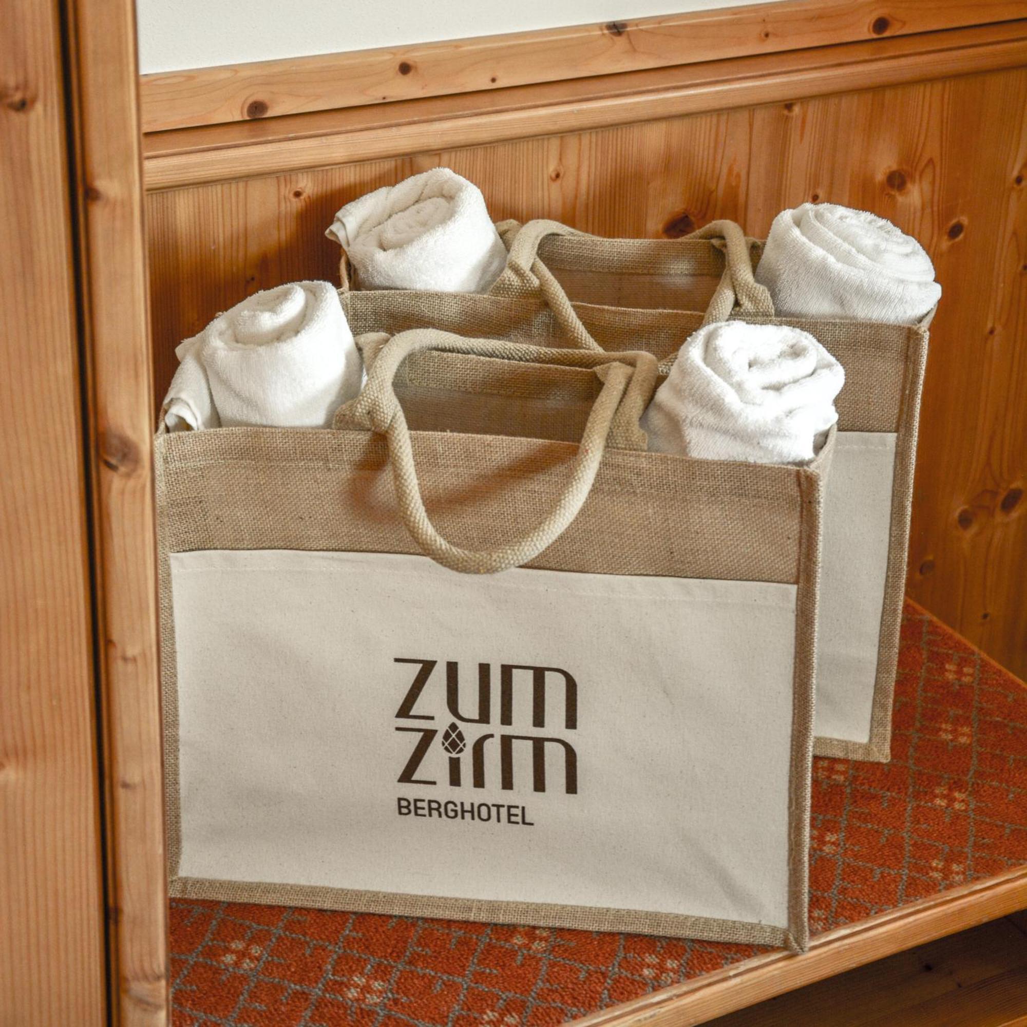 Berghotel Zum Zirm Collalbo Esterno foto
