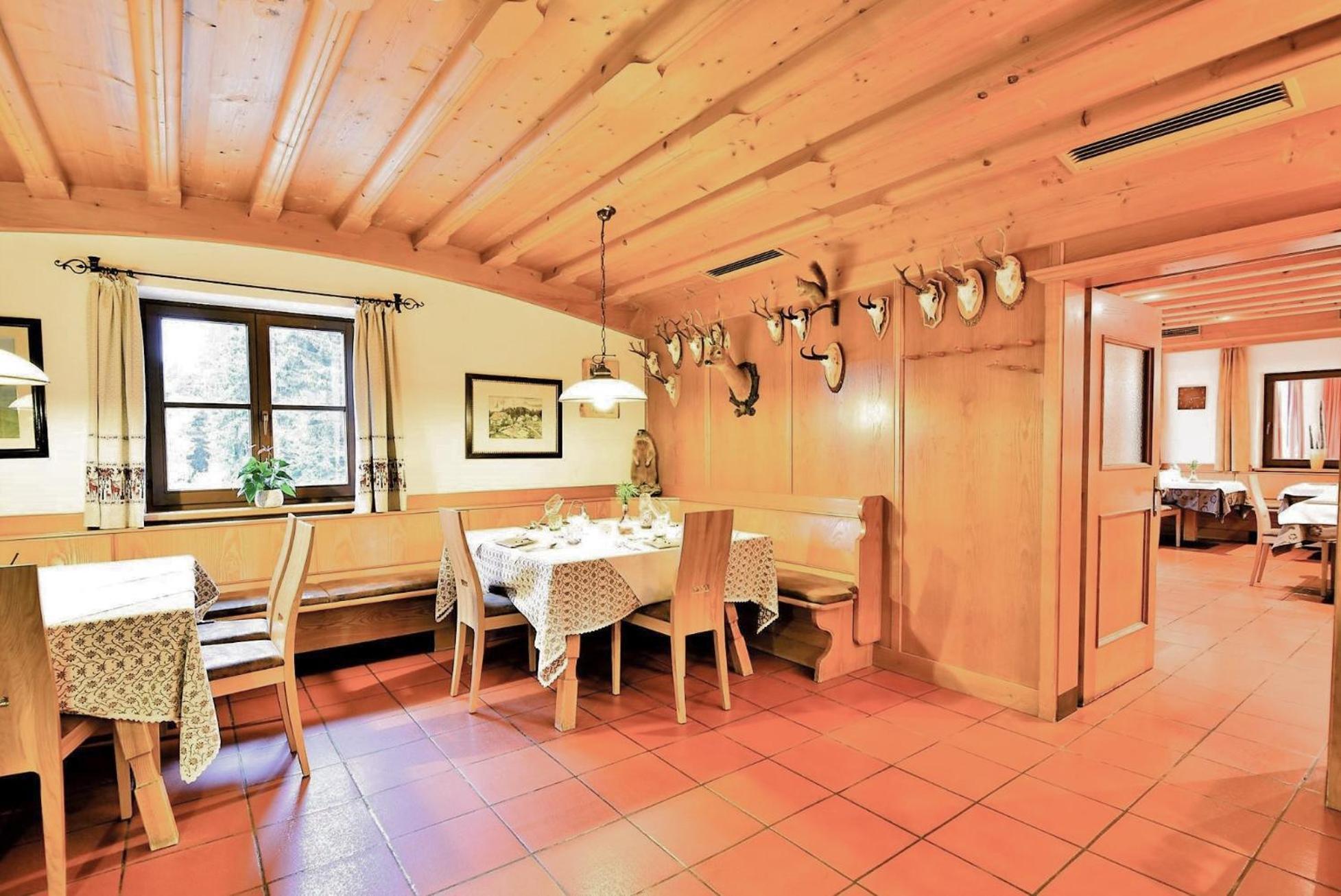 Berghotel Zum Zirm Collalbo Esterno foto