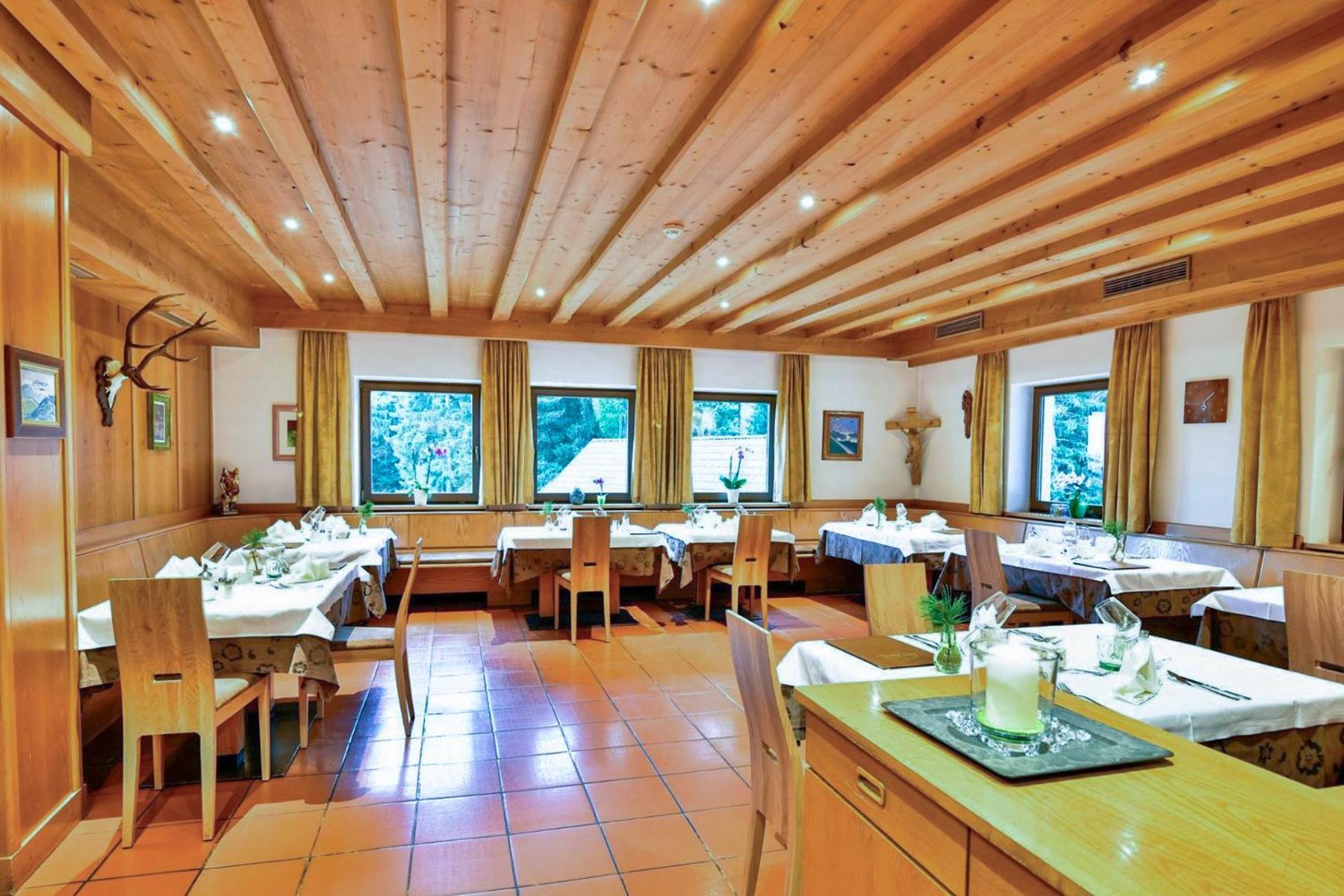Berghotel Zum Zirm Collalbo Esterno foto