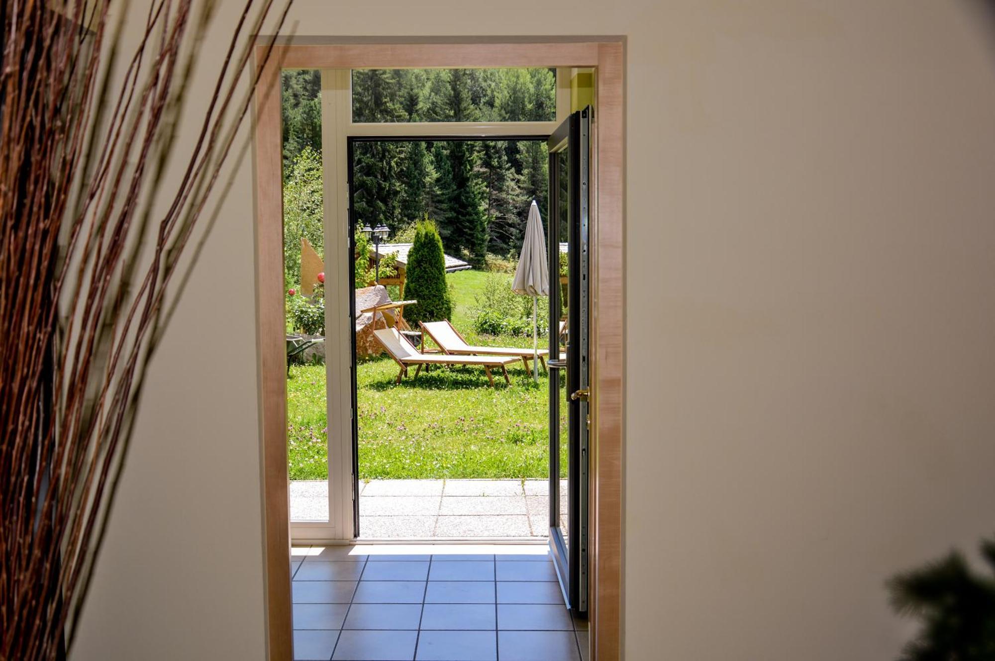 Berghotel Zum Zirm Collalbo Esterno foto